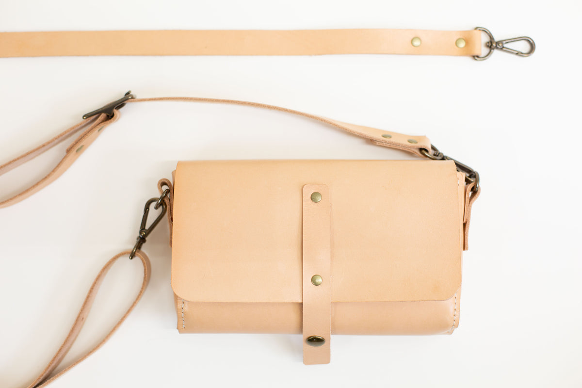 The Wayfarer -  leather fanny pack w. crossbody strap