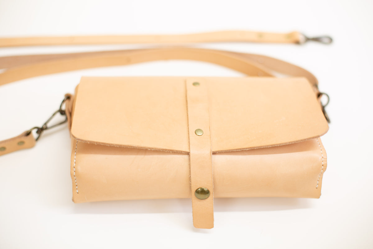 The Wayfarer -  leather fanny pack w. crossbody strap