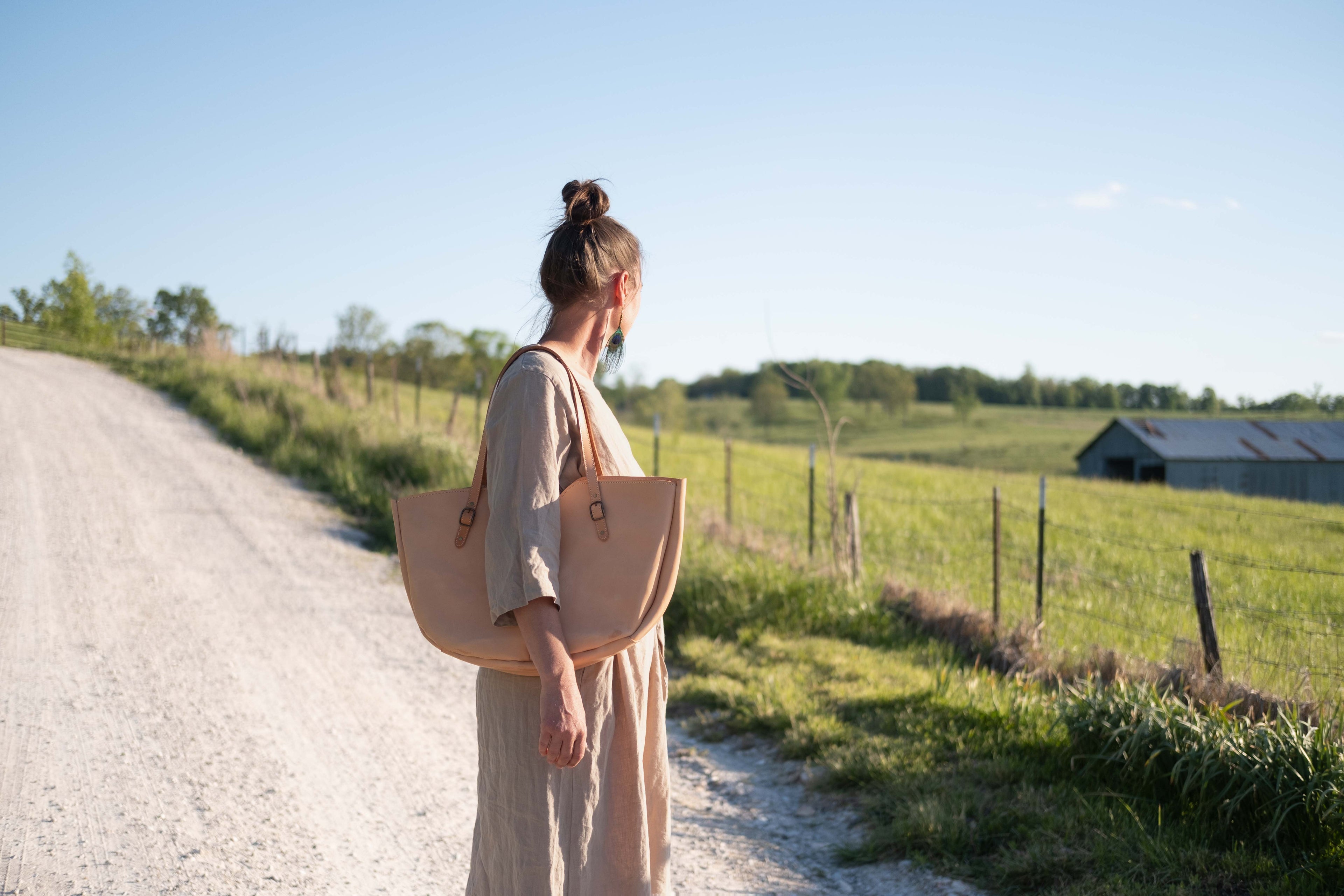 The Wanderer - large leather purse in veg tan leather